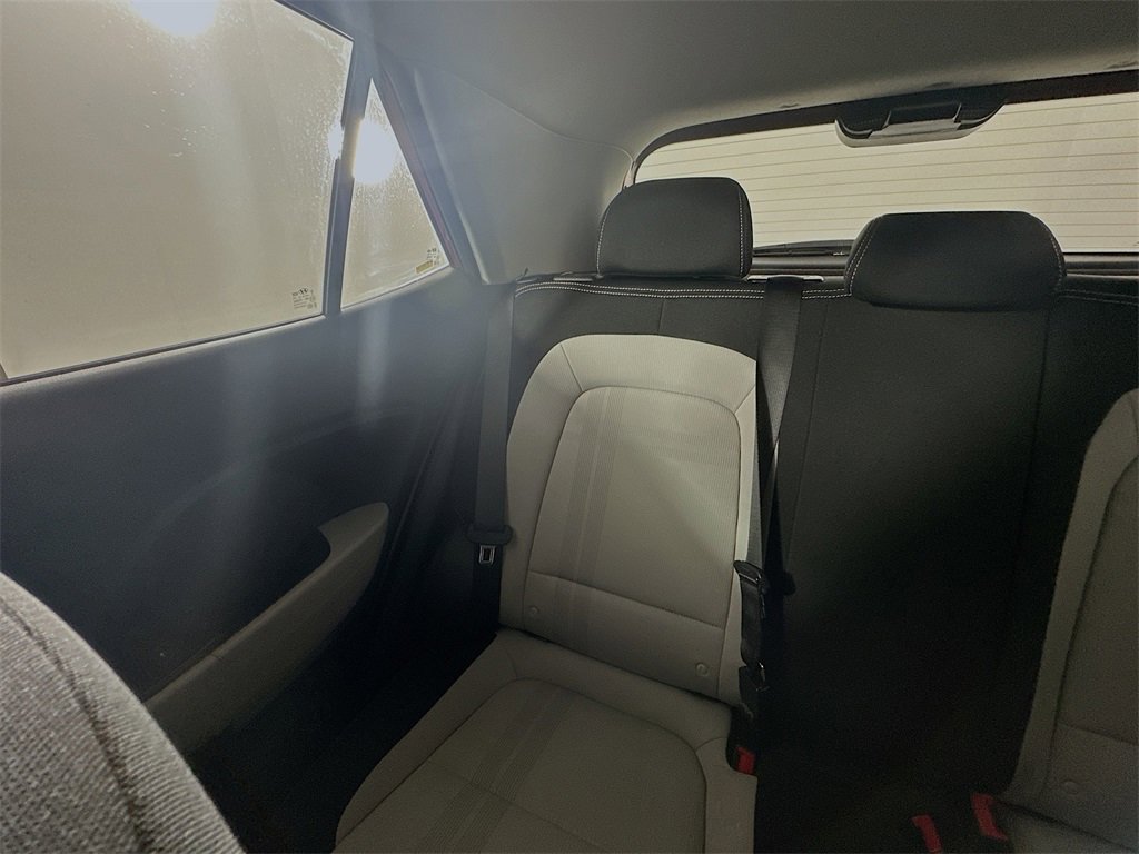 Used 2024 Hyundai Venue SEL image 12