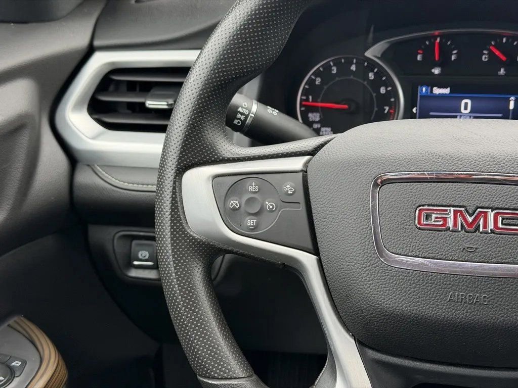 Used 2021 GMC Acadia SLE w/ Driver Convenience Package image 16