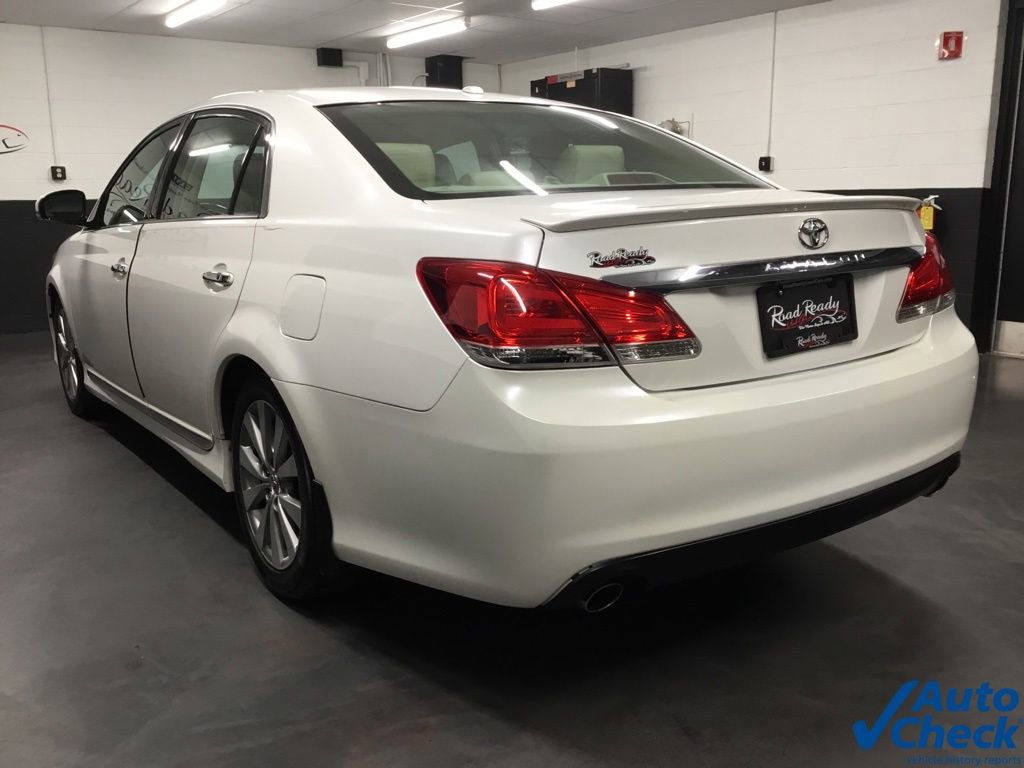 Used 2011 Toyota Avalon Limited FWD image 8