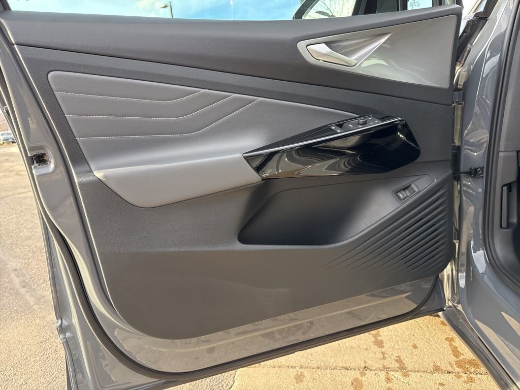 Certified 2023 Volkswagen ID.4 Pro S Plus image 10