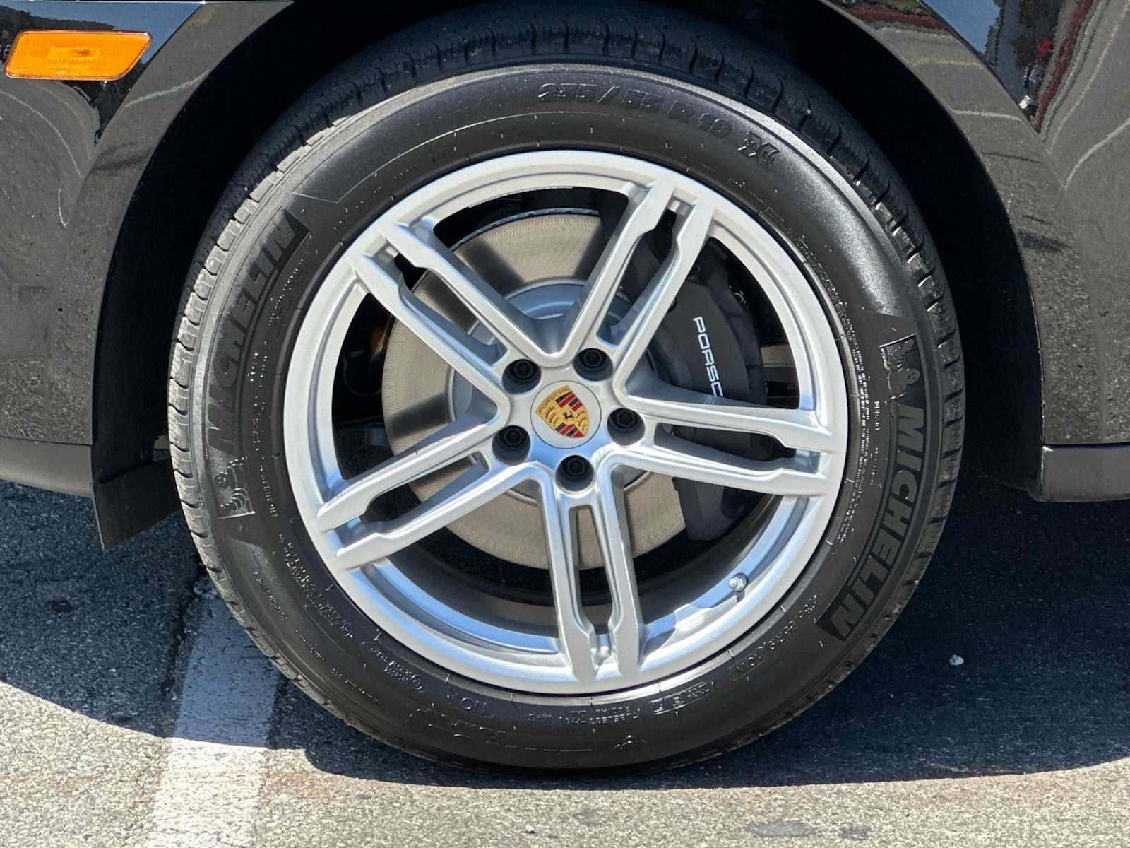New 2025 Porsche Macan AWD/4WD image 24