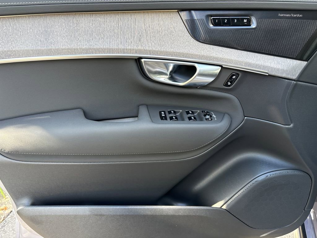 New 2026 Volvo XC90 B5 Ultra image 7