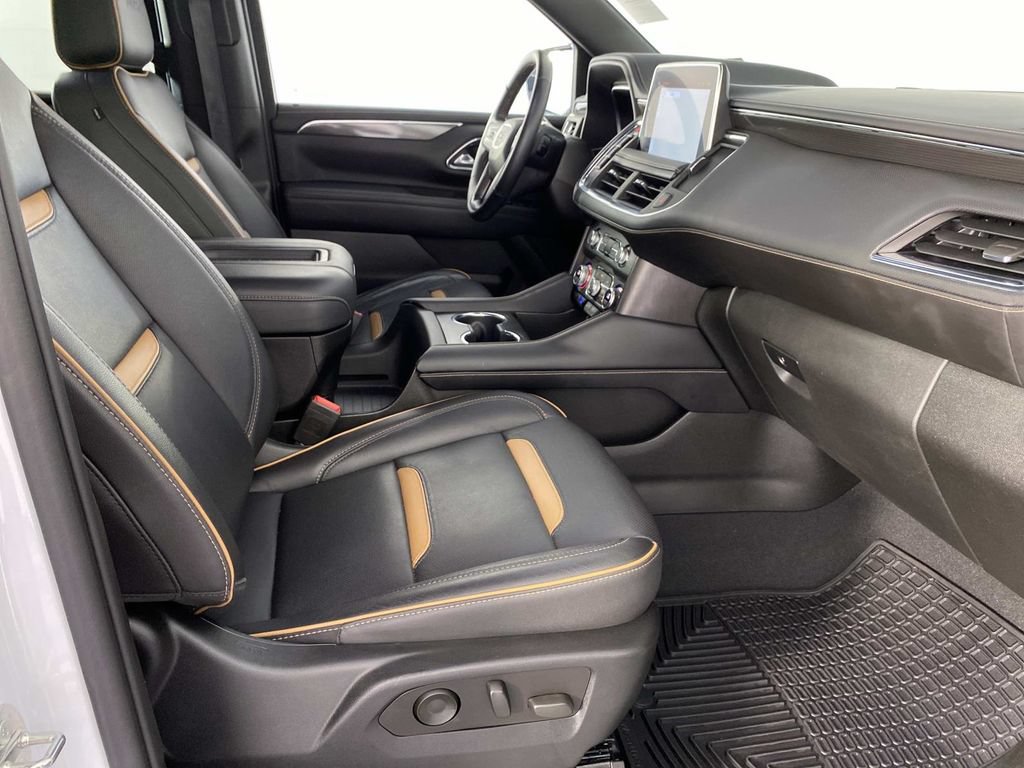 Used 2023 GMC Yukon XL AT4 w/ AT4 Premium Package AWD/4WD image 10