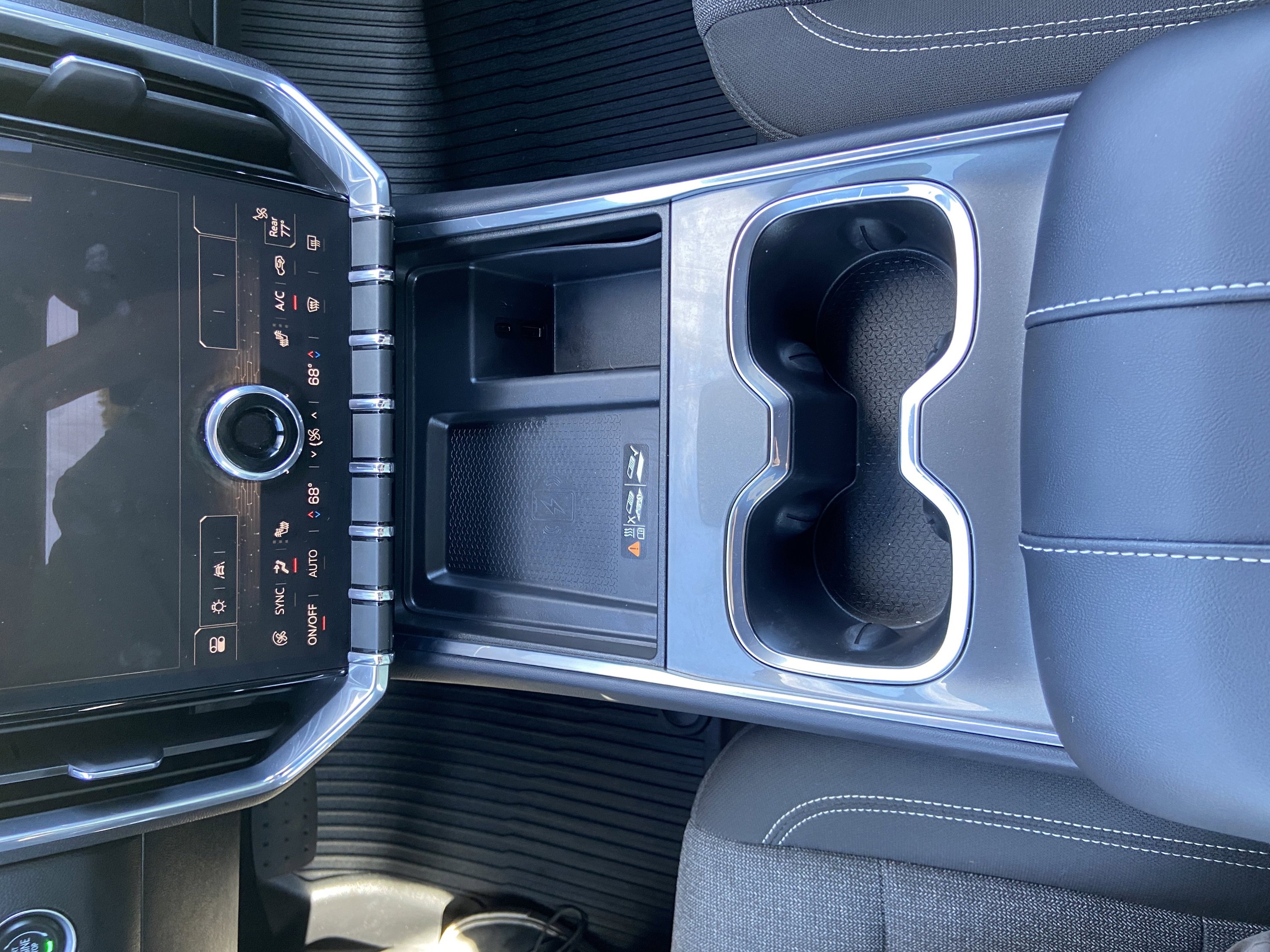 Used 2025 GMC Acadia Elevation w/ LPO, Floor Liner Package image 16