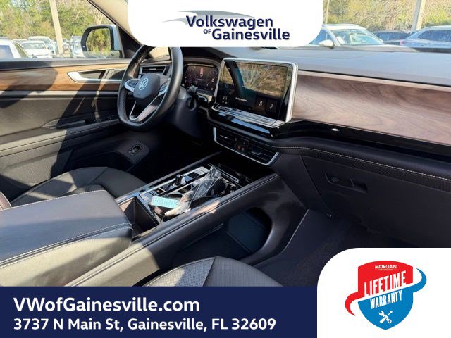 Used 2025 Volkswagen Atlas SE image 11