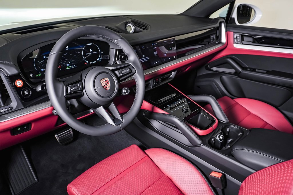 New 2026 Porsche Cayenne S image 4