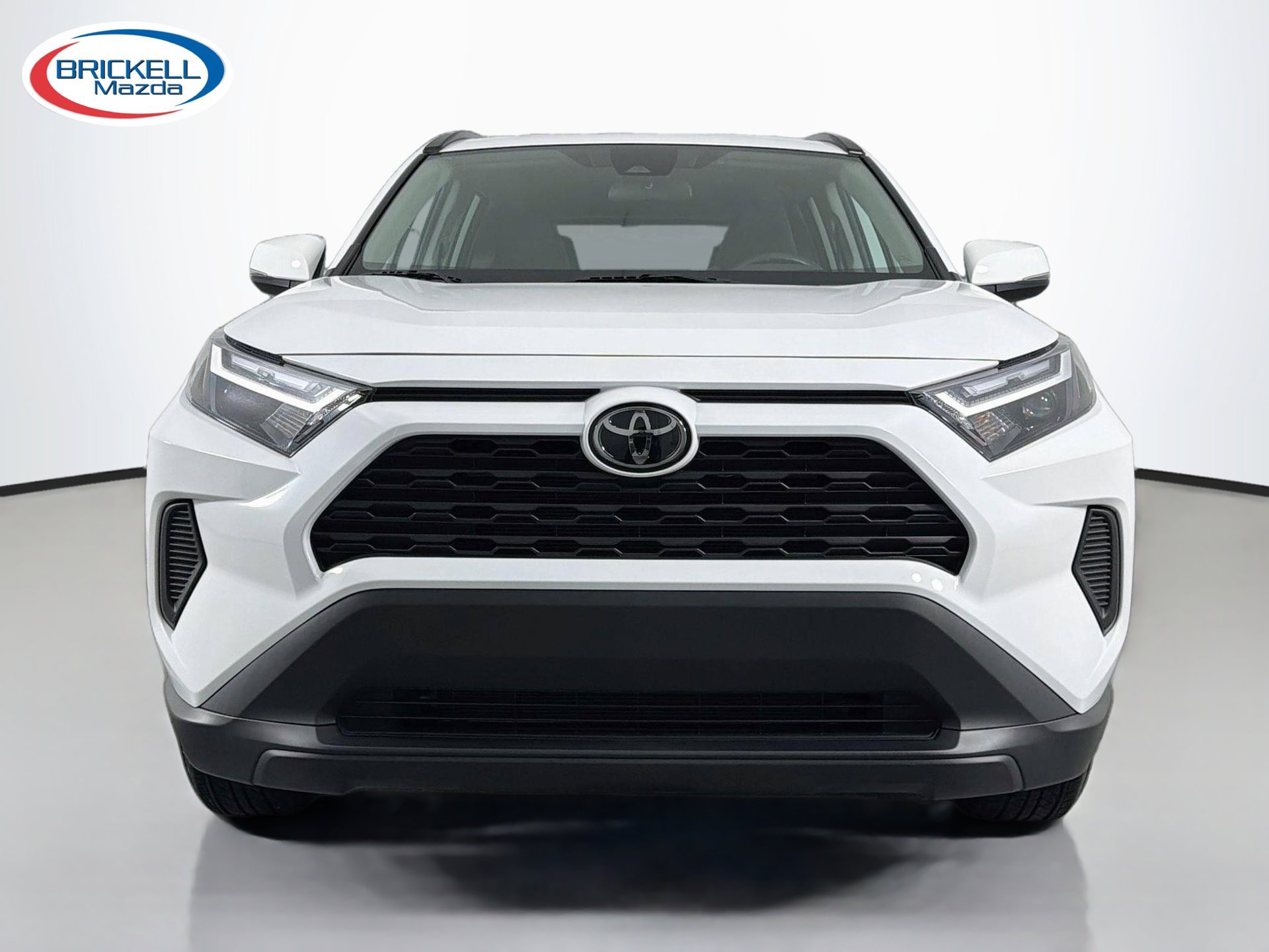 Used 2025 Toyota RAV4 XLE FWD image 8