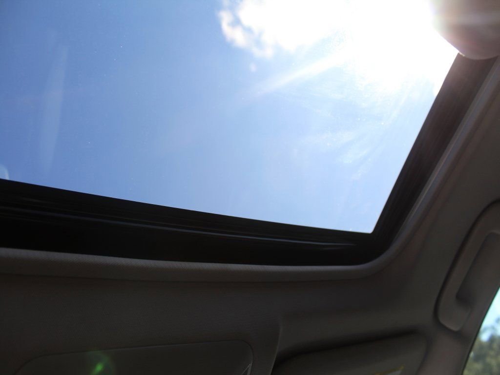 Used 2022 Toyota RAV4 XLE w/ Convenience Package image 16