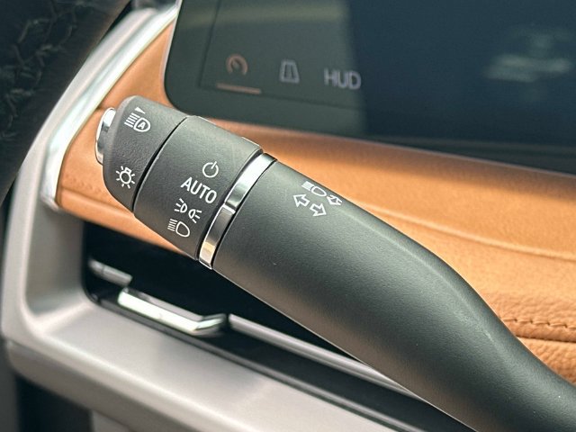 Used 2025 Cadillac XT4 Sport AWD/4WD image 10