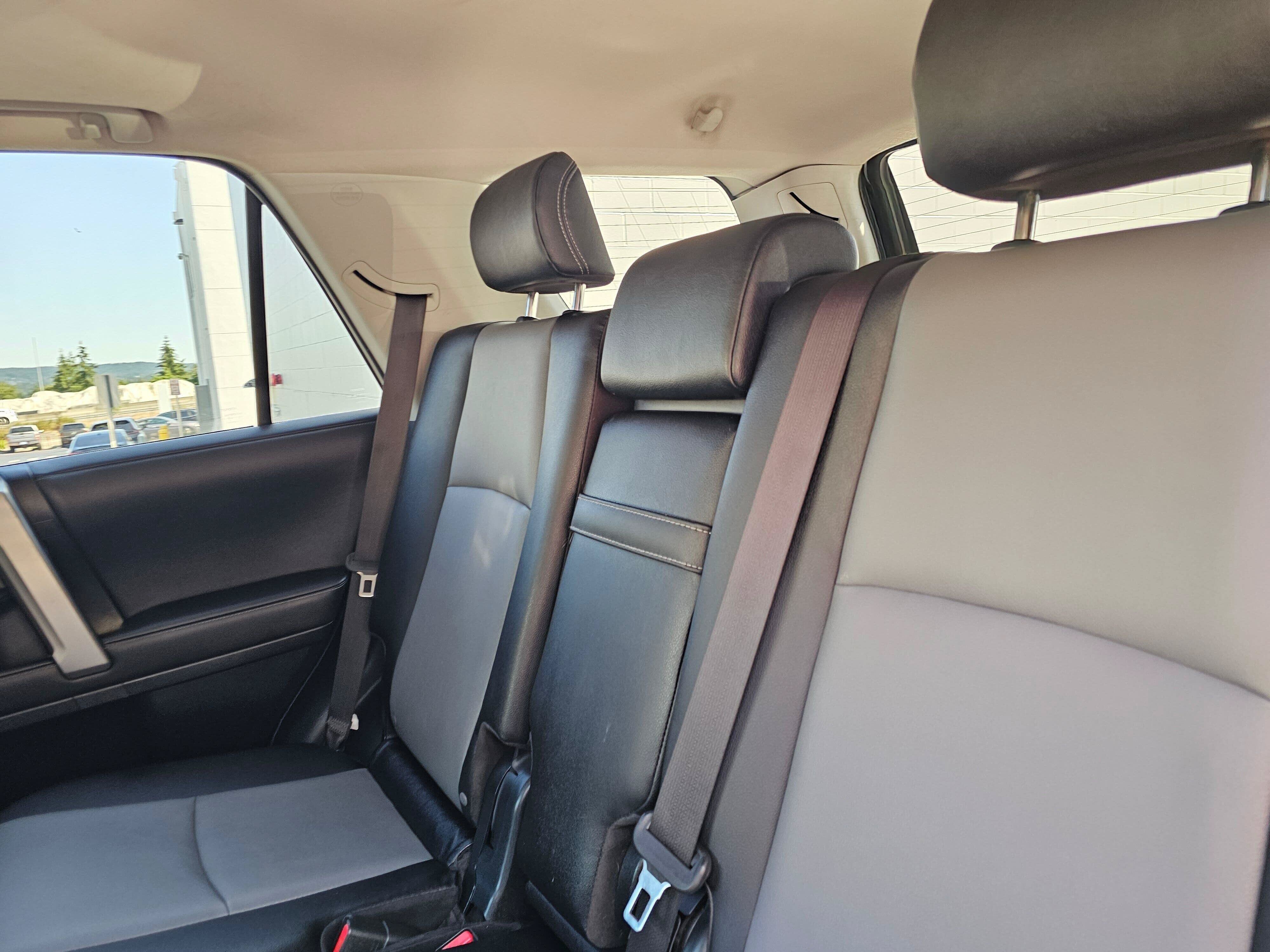 Used 2022 Toyota 4Runner SR5 Premium w/ Moonroof Package AWD/4WD image 21