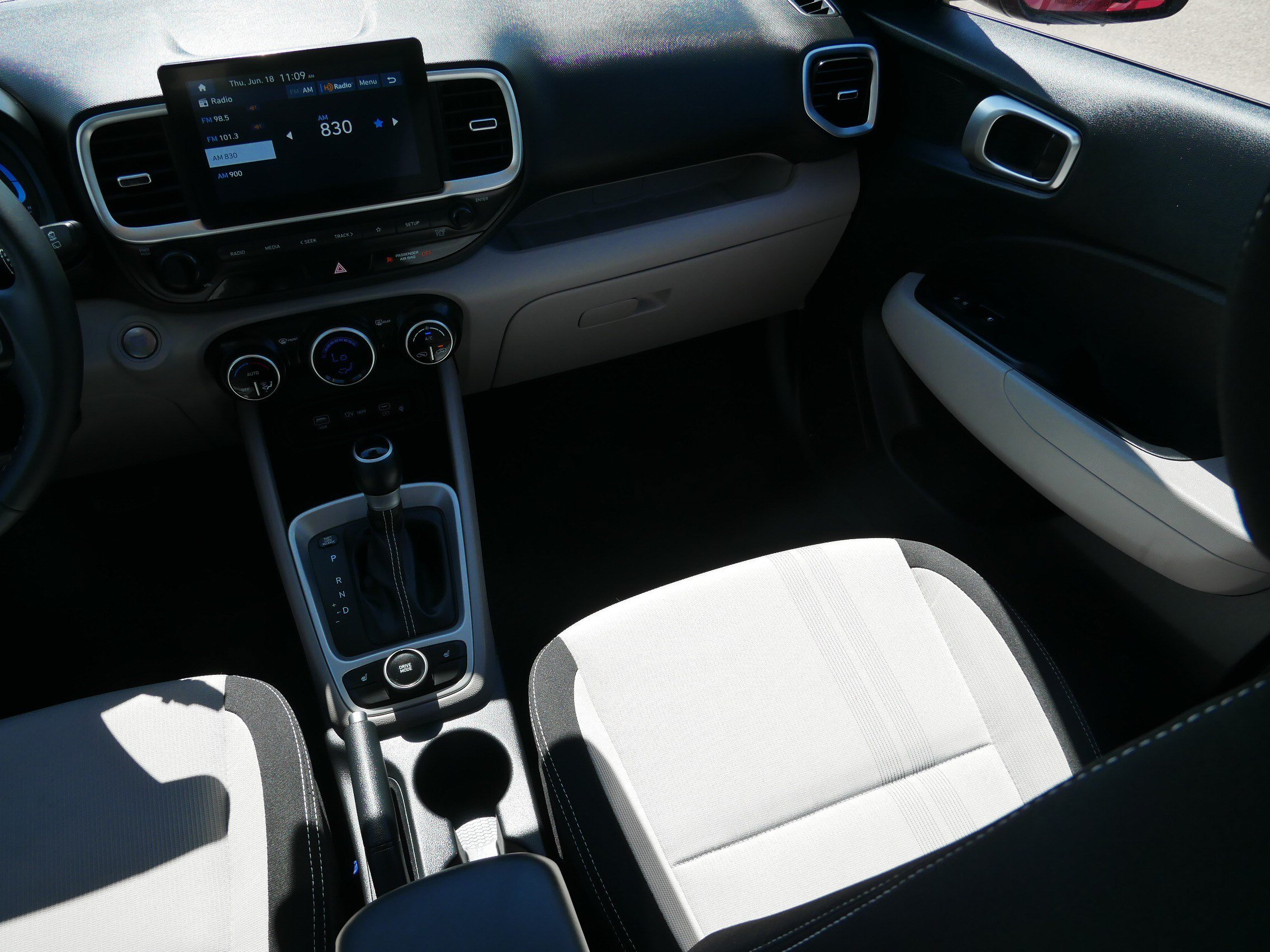 Used 2026 Hyundai Venue SEL FWD image 11