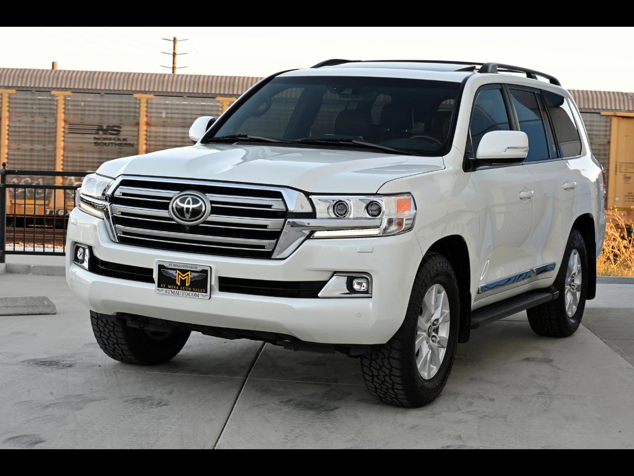 Used 2017 Toyota Land Cruiser image 1