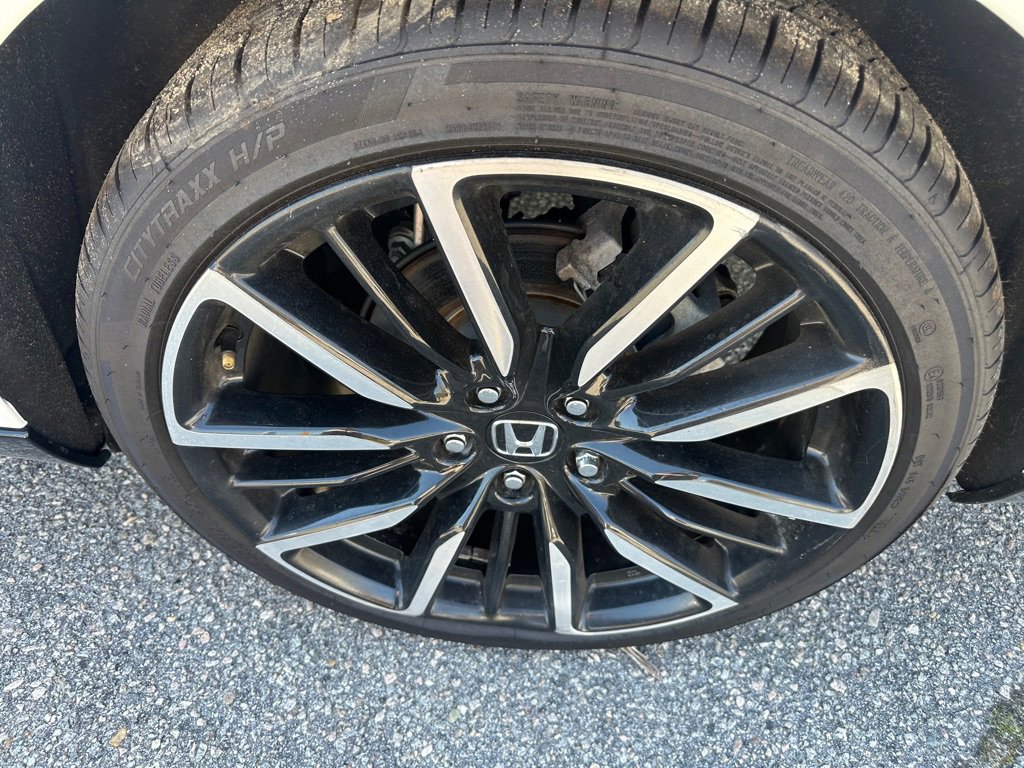 Used 2024 Honda Accord Touring image 8