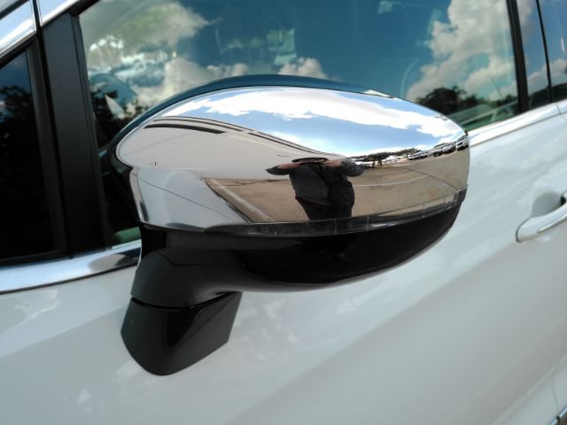 Used 2023 Chrysler Pacifica Limited FWD image 18