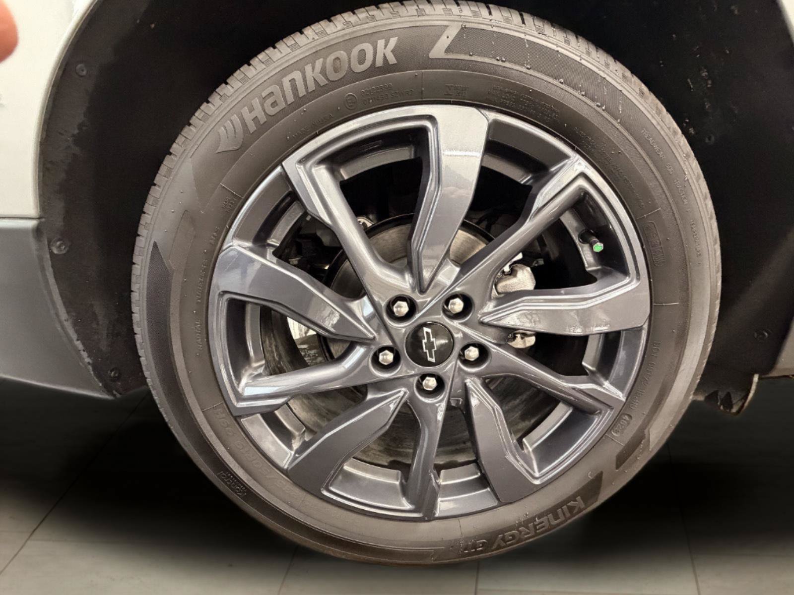 Used 2024 Chevrolet Equinox RS w/ RS Leather Package FWD image 13