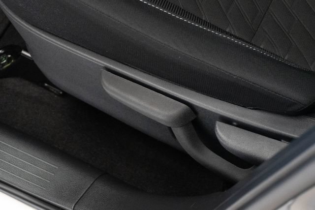 Used 2023 Nissan Kicks SV w/ Exterior Package FWD image 16