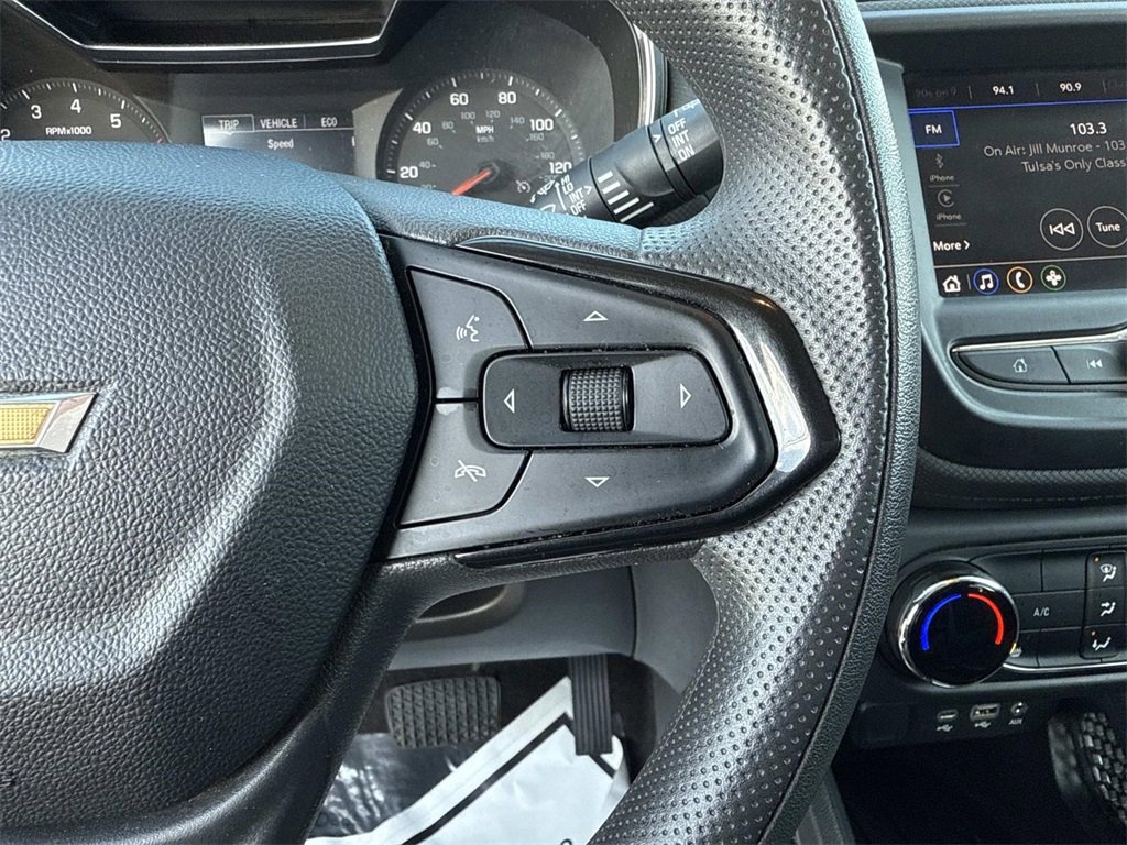 Used 2022 Chevrolet TrailBlazer LT w/ Confidence II Package image 17