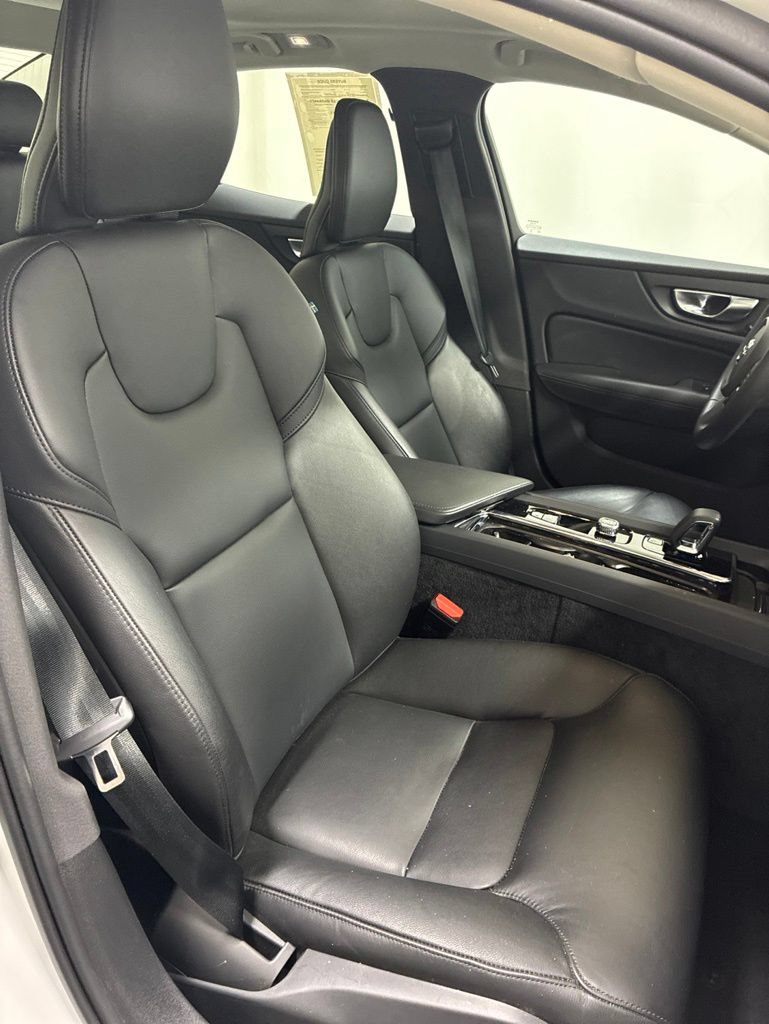 Used 2025 Volvo S60 B5 Core AWD/4WD image 27