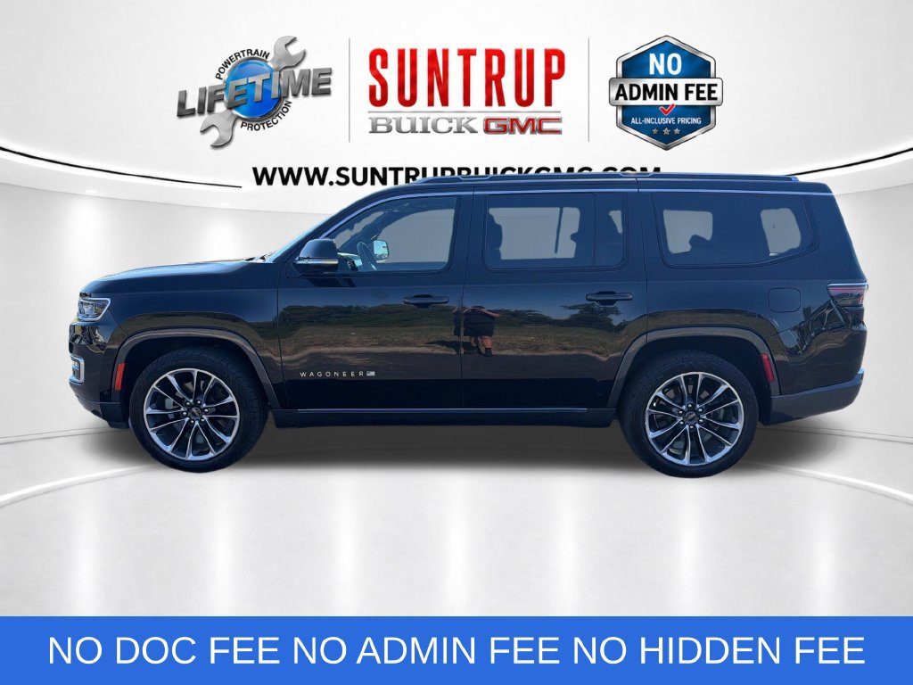 Used 2022 Jeep Wagoneer Series III w/ Premium Group I AWD/4WD image 2