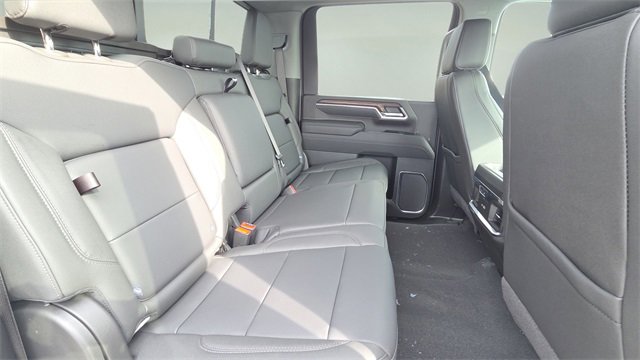 New 2026 GMC Sierra 2500 SLT w/ SLT Premium Package image 18