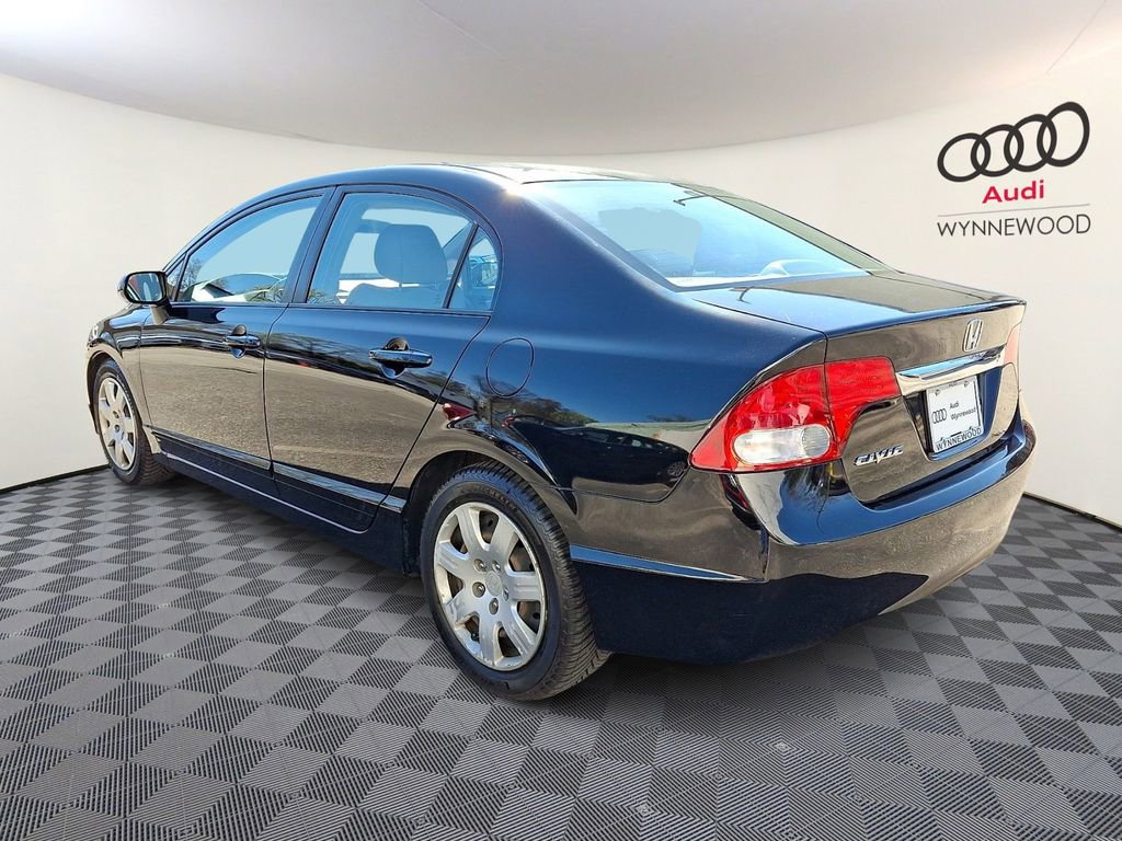 Used 2011 Honda Civic LX image 4