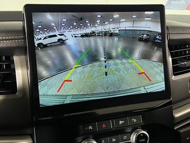 Used 2024 Ford Expedition XLT image 28