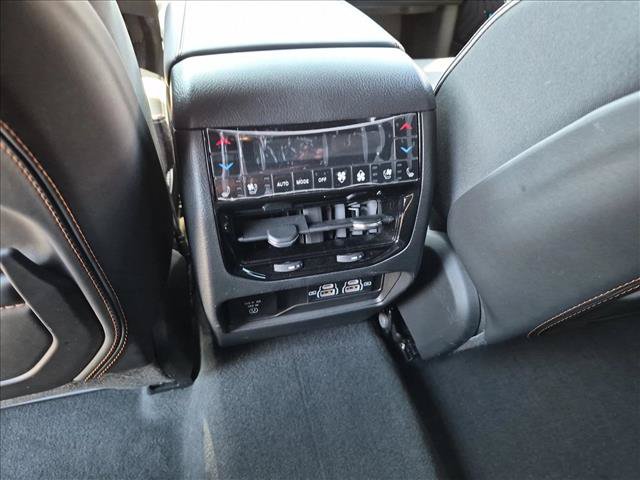 Used 2023 Jeep Grand Cherokee Summit AWD/4WD image 18