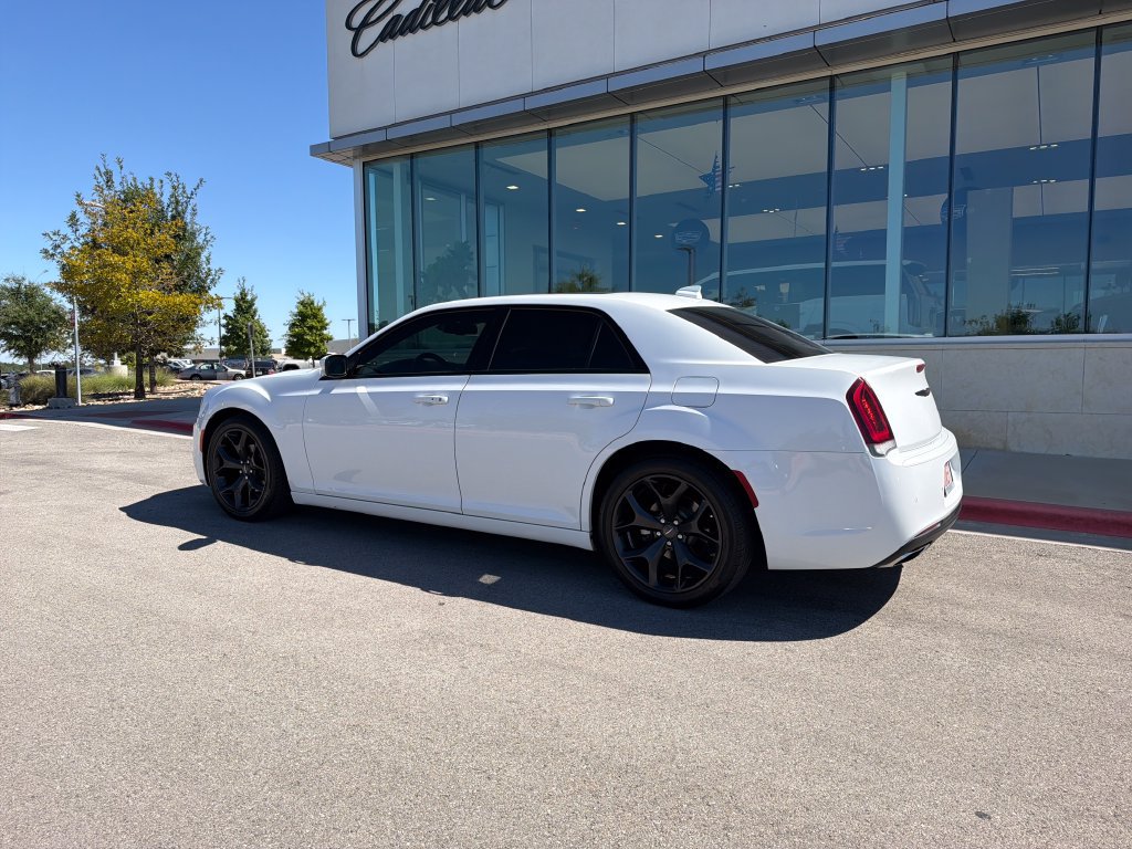 Used 2022 Chrysler 300 S RWD image 6