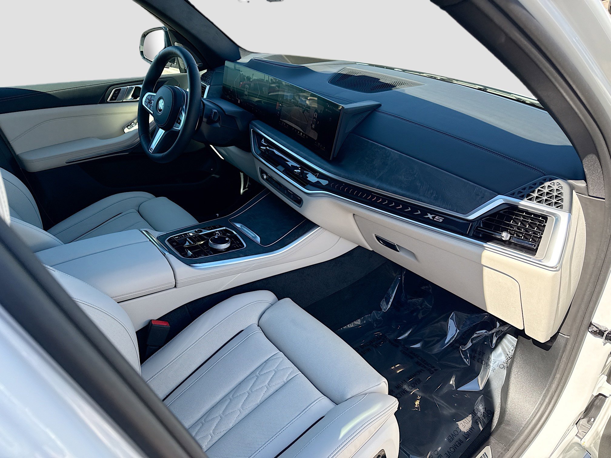 New 2026 BMW X5 xDrive50e w/ Executive Package image 15