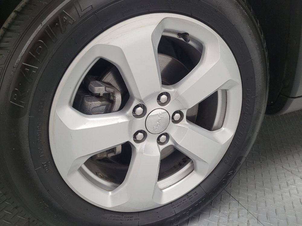 Used 2021 Jeep Compass Latitude image 31