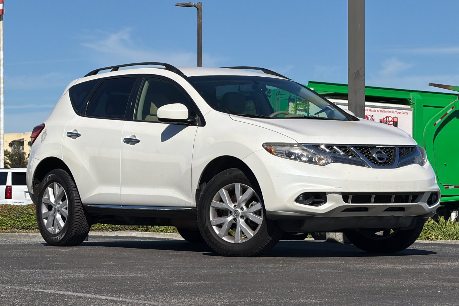 Used 2013 Nissan Murano SV AWD/4WD image 2