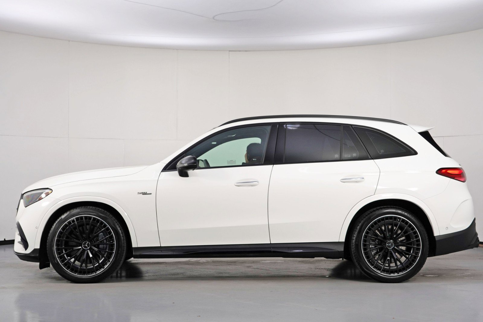 Used 2024 Mercedes-Benz GLC 43 AMG 4MATIC image 9