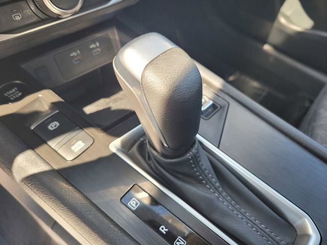 Certified 2025 Nissan Kicks SV FWD image 20