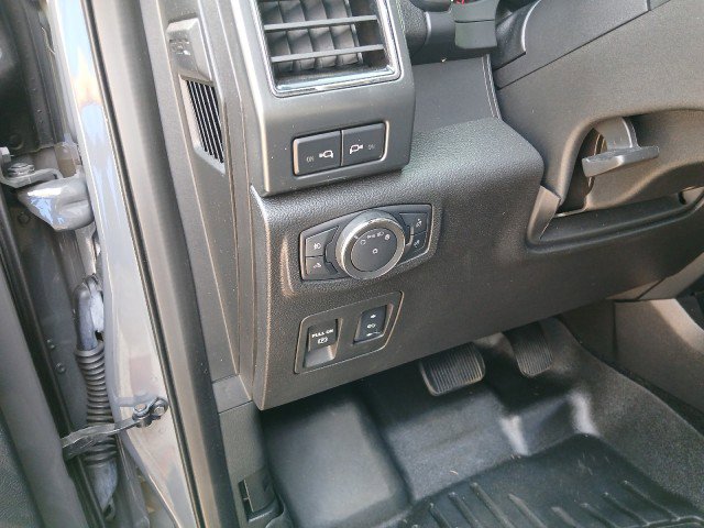 Used 2018 Ford F150 XLT w/ Equipment Group 302A Luxury image 10