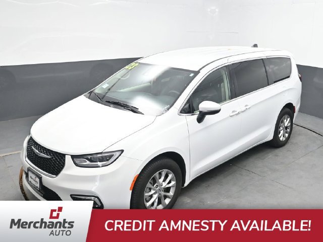 Used 2023 Chrysler Pacifica Touring-L AWD/4WD image 25
