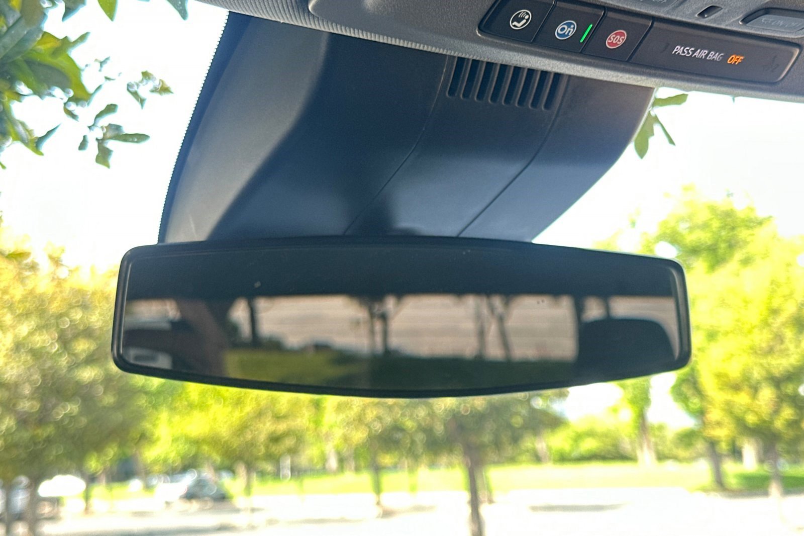 Used 2022 Chevrolet Silverado 1500 Custom Trail Boss w/ LPO, Dark Essentials Package image 36