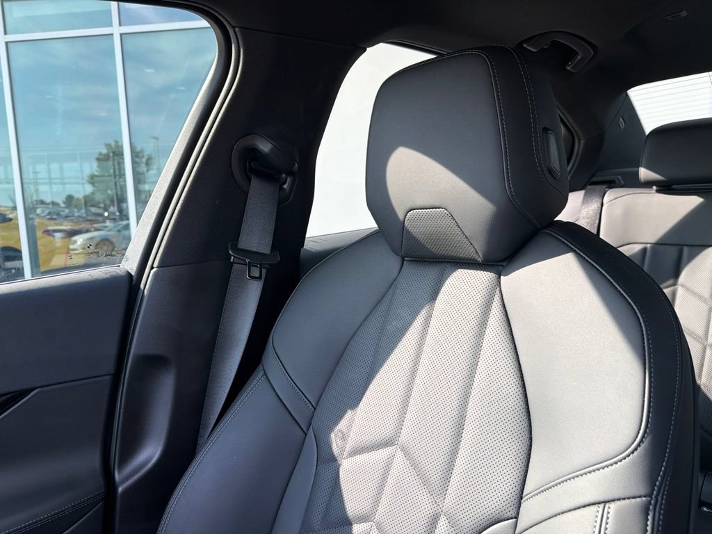 Used 2026 BMW 530i w/ Premium Package RWD image 24