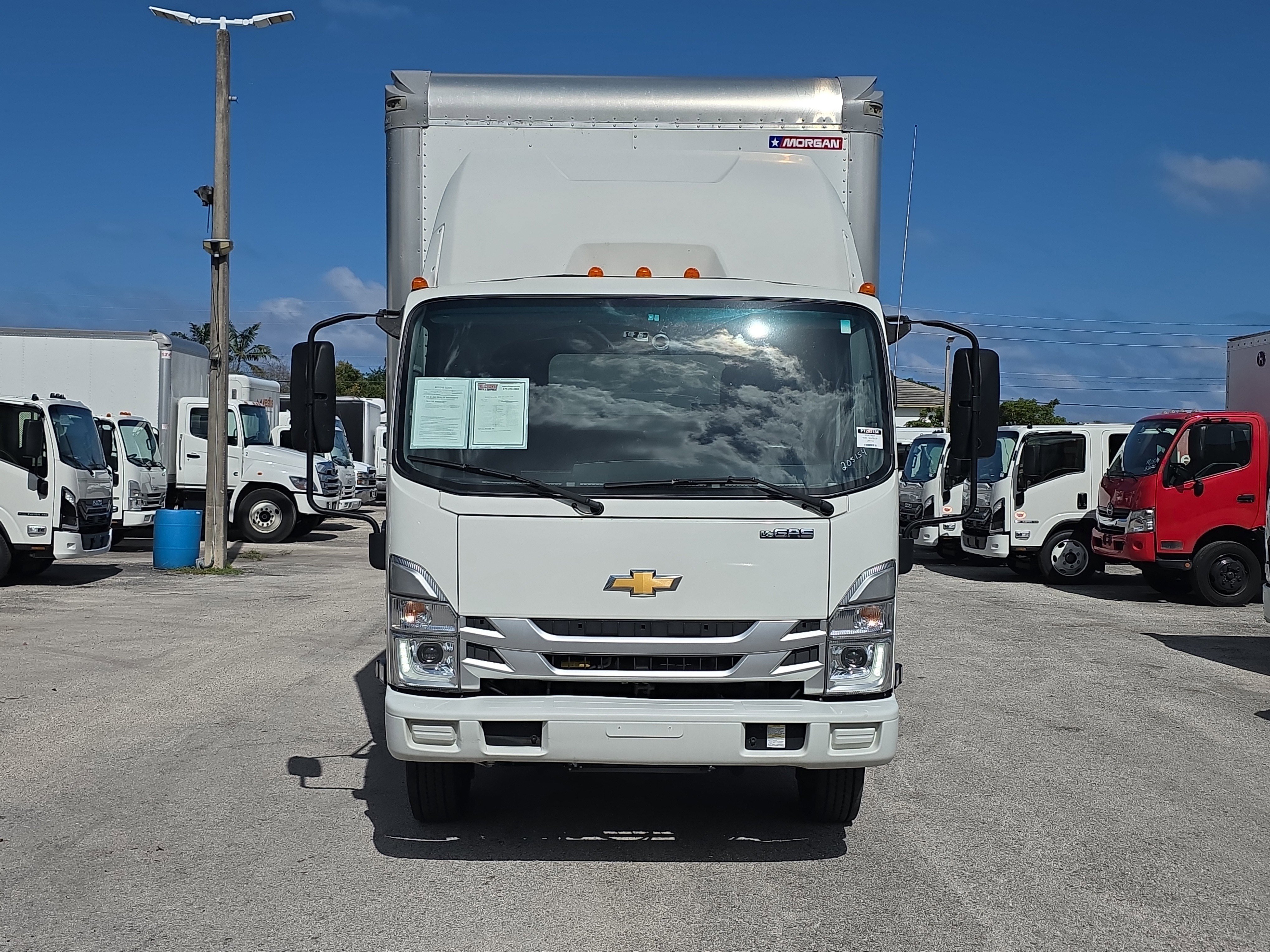 Used 2024 Chevrolet Low Cab Forward RWD image 3