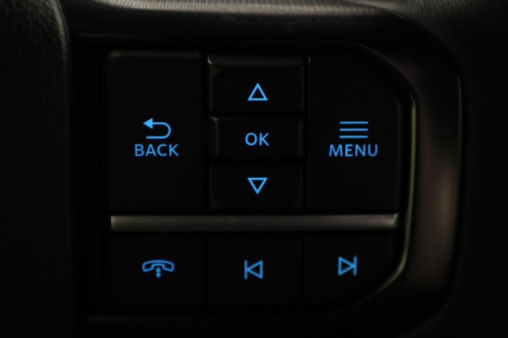 Used 2025 Ford F250 Platinum w/ FX4 Off-Road Package image 23