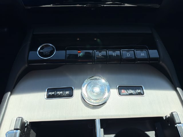 New 2026 Lincoln Navigator Reserve AWD/4WD image 32
