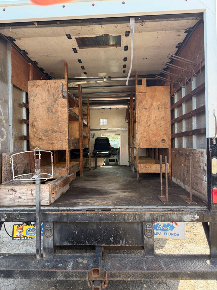 Used 2015 Ford E-350 and Econoline 350 Super Duty image 23