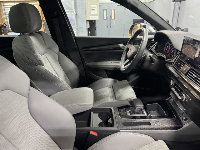 Certified 2023 Audi SQ5 Premium Plus w/ Premium Plus Package AWD/4WD image 29