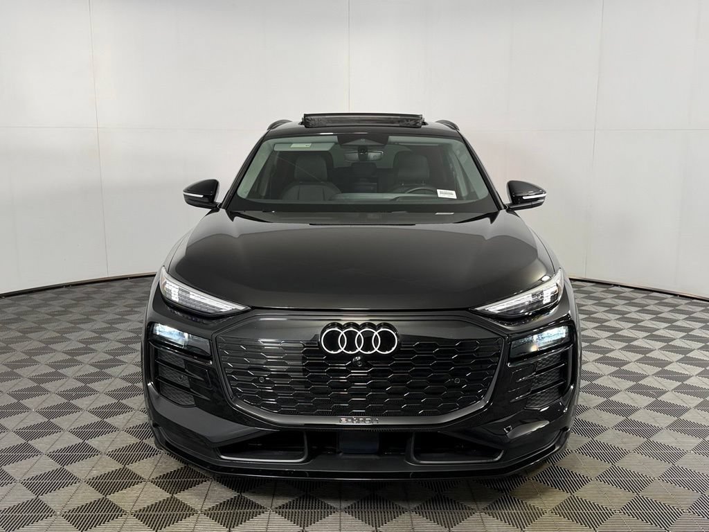 Used 2025 Audi Q6 e-tron Prestige w/ 20" Wheel Package AWD/4WD image 5