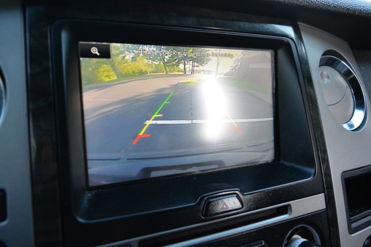 Used 2015 Ford Expedition Limited w/ Equipment Group 301A AWD/4WD image 25