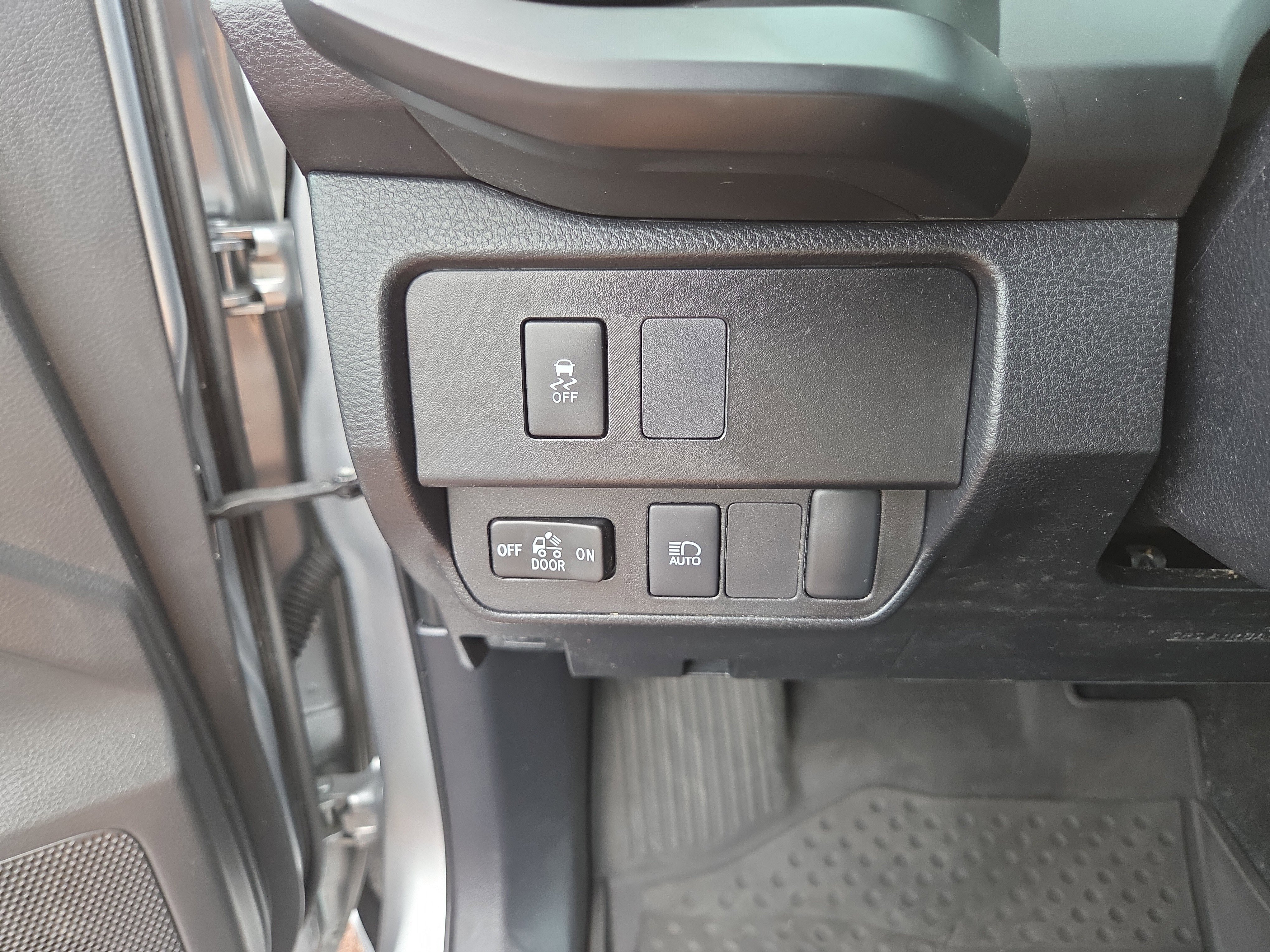 Certified 2023 Toyota Tacoma SR image 32