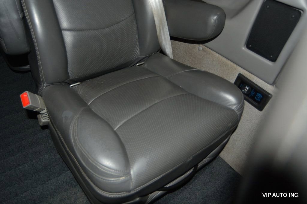 Used 2020 GMC Savana 2500 Extended w/ Enhanced Convenience Package image 38