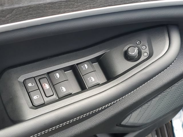New 2026 Jeep Grand Cherokee L Limited w/ Limited Altitude Package AWD/4WD image 18