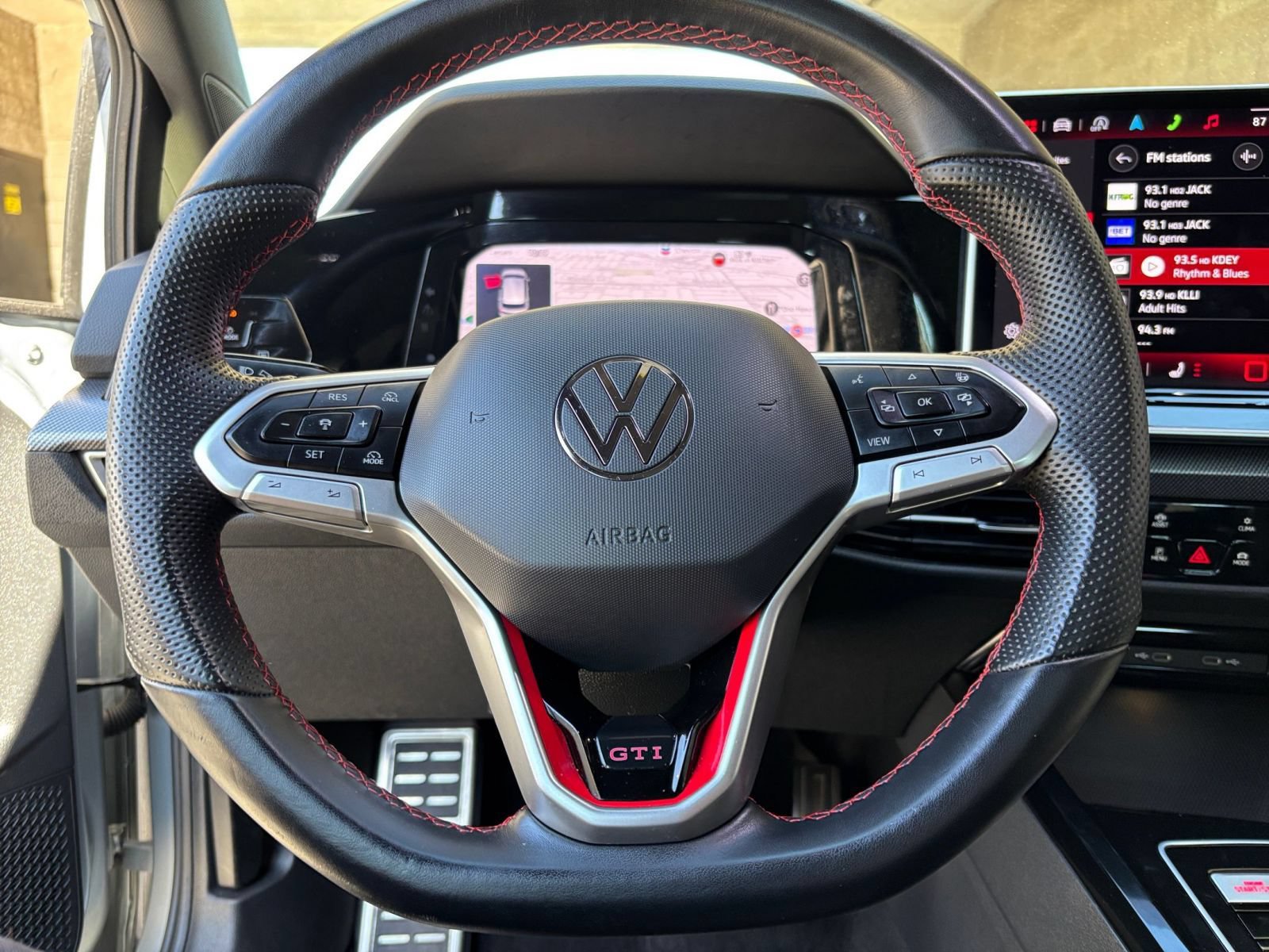 Used 2026 Volkswagen Golf S FWD image 28