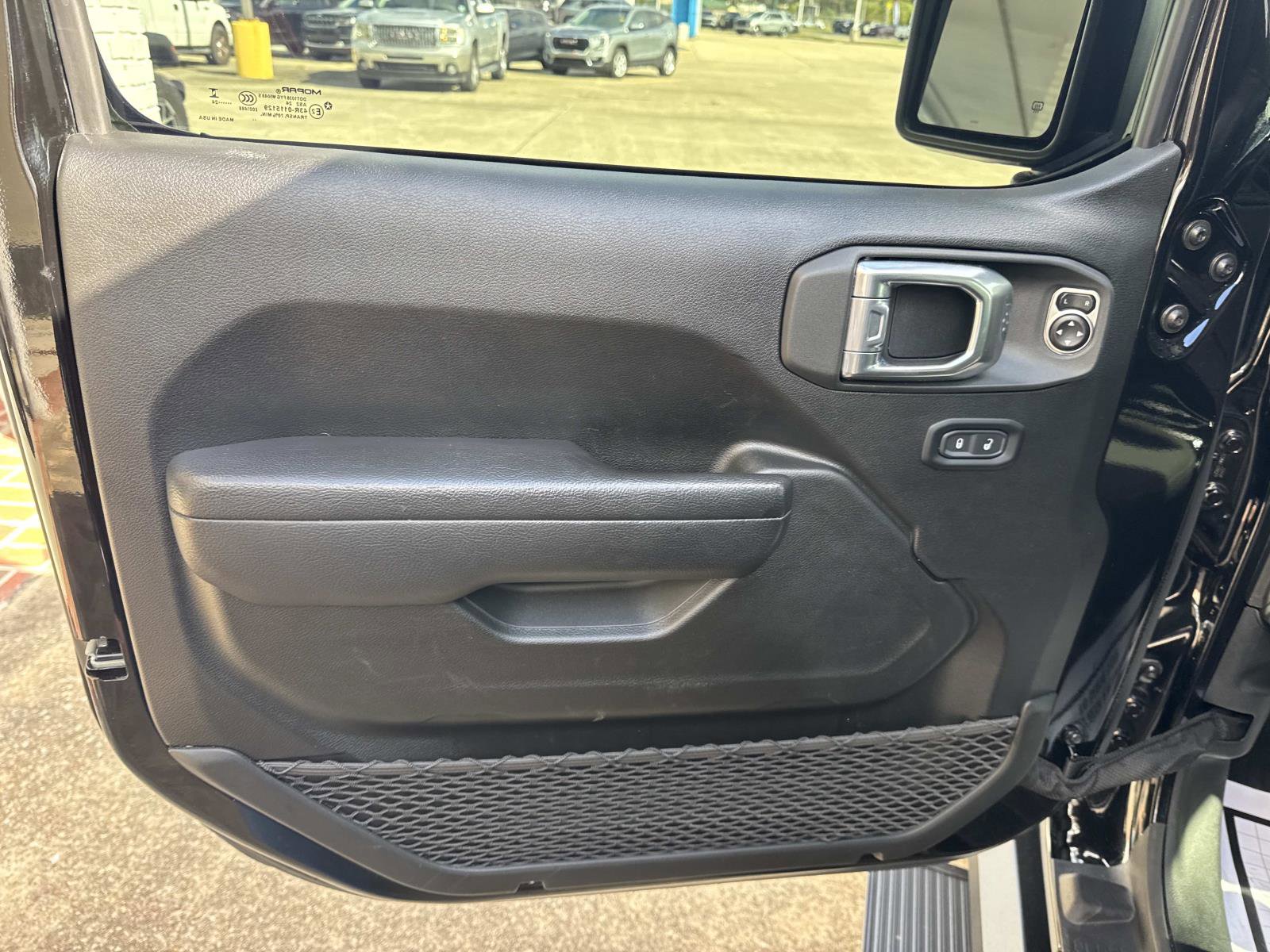 Used 2024 Jeep Gladiator Mojave w/ Convenience Group image 18