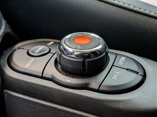 Used 2019 MINI Cooper 2-Door Hardtop image 10